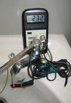 桂沢湖の公衆トイレのORP